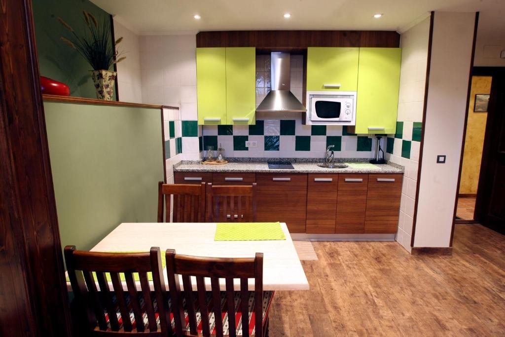 Apartamentos La Demanda Ezcaray Pokoj fotografie